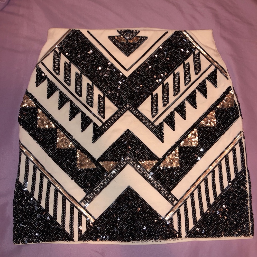 Express sequin skirt